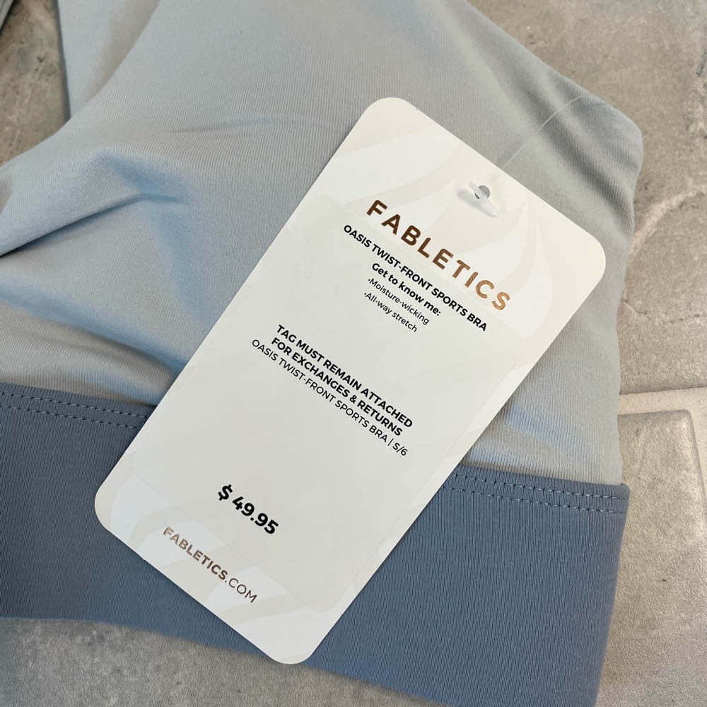 NWT Fabletics Breathe 2-Piece Outfit 💙 - Picture 10 of 15